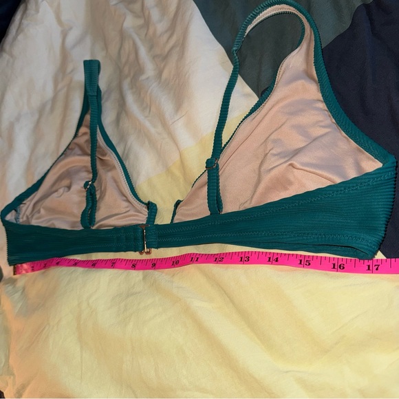 Shade Shore Women’s XL Bikini top - Picture 3 of 5